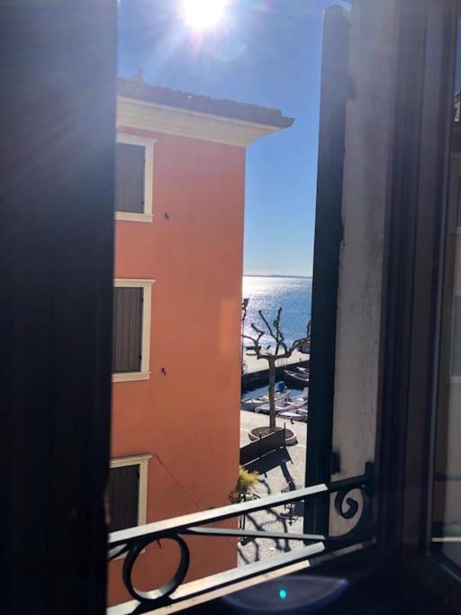 MILU'- incantevole appartamento in centro a Garda Garda  Esterno foto